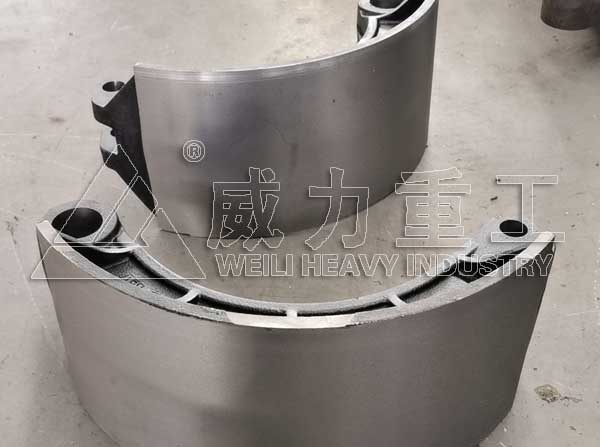 汽車制動(dòng)蹄鐵